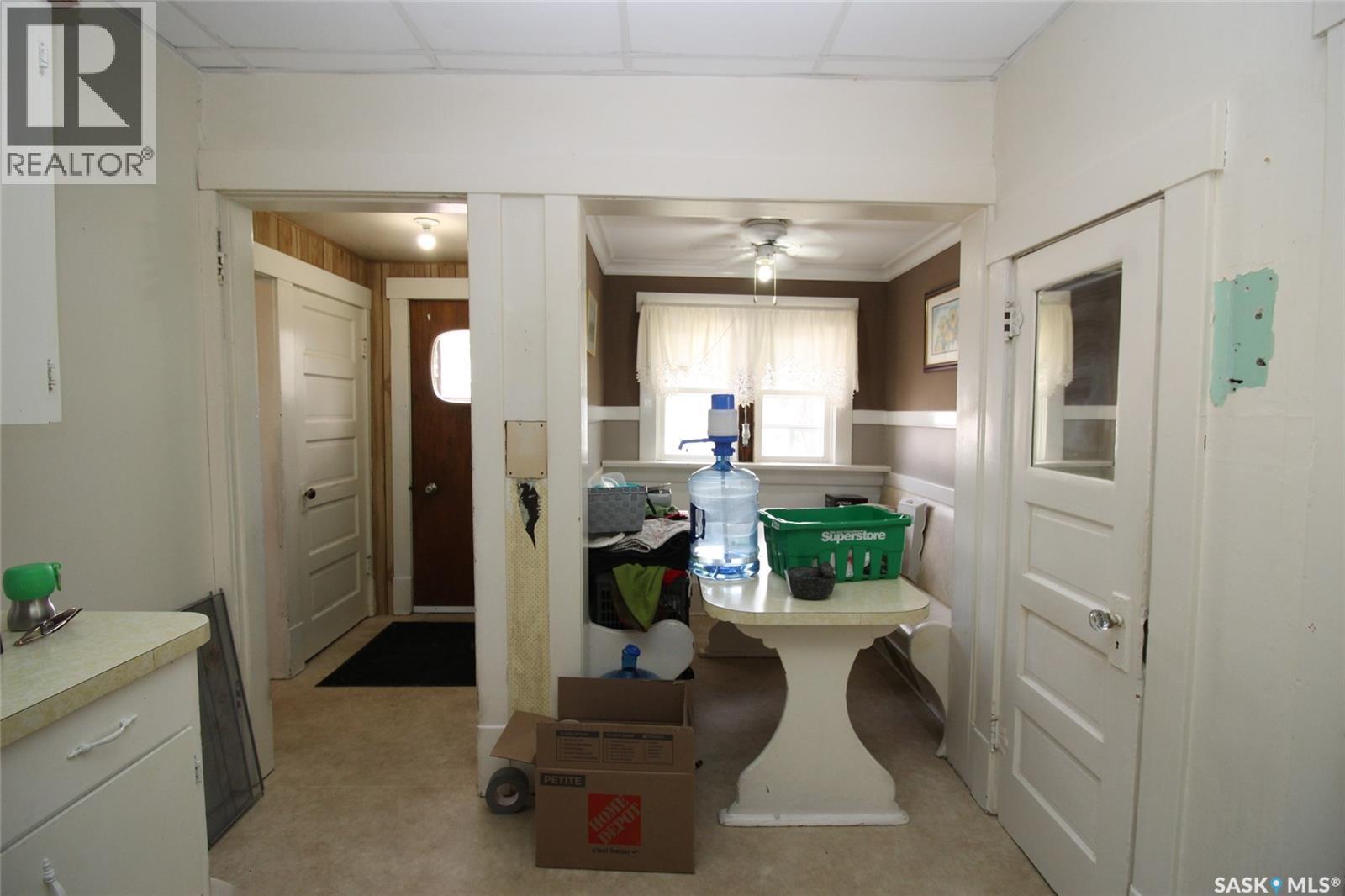 512 1st Street W, Shaunavon, Saskatchewan  S0N 2M0 - Photo 6 - SK031773