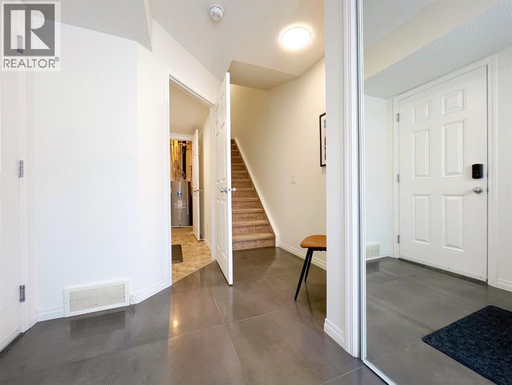 321 Windstone Gardens SW, Airdrie, Alberta  T4B 3R5 - Photo 2 - A2290560