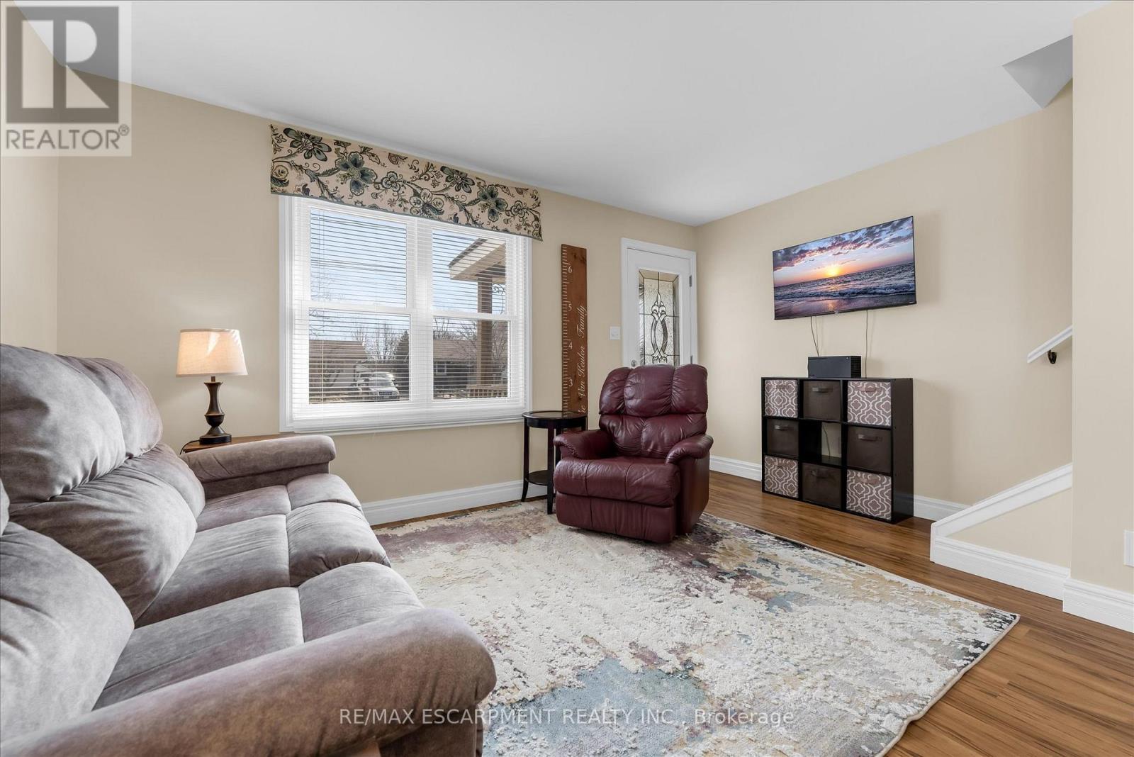 3924 Fletcher Avenue, Lincoln, Ontario  L0R 2C0 - Photo 5 - X12941600