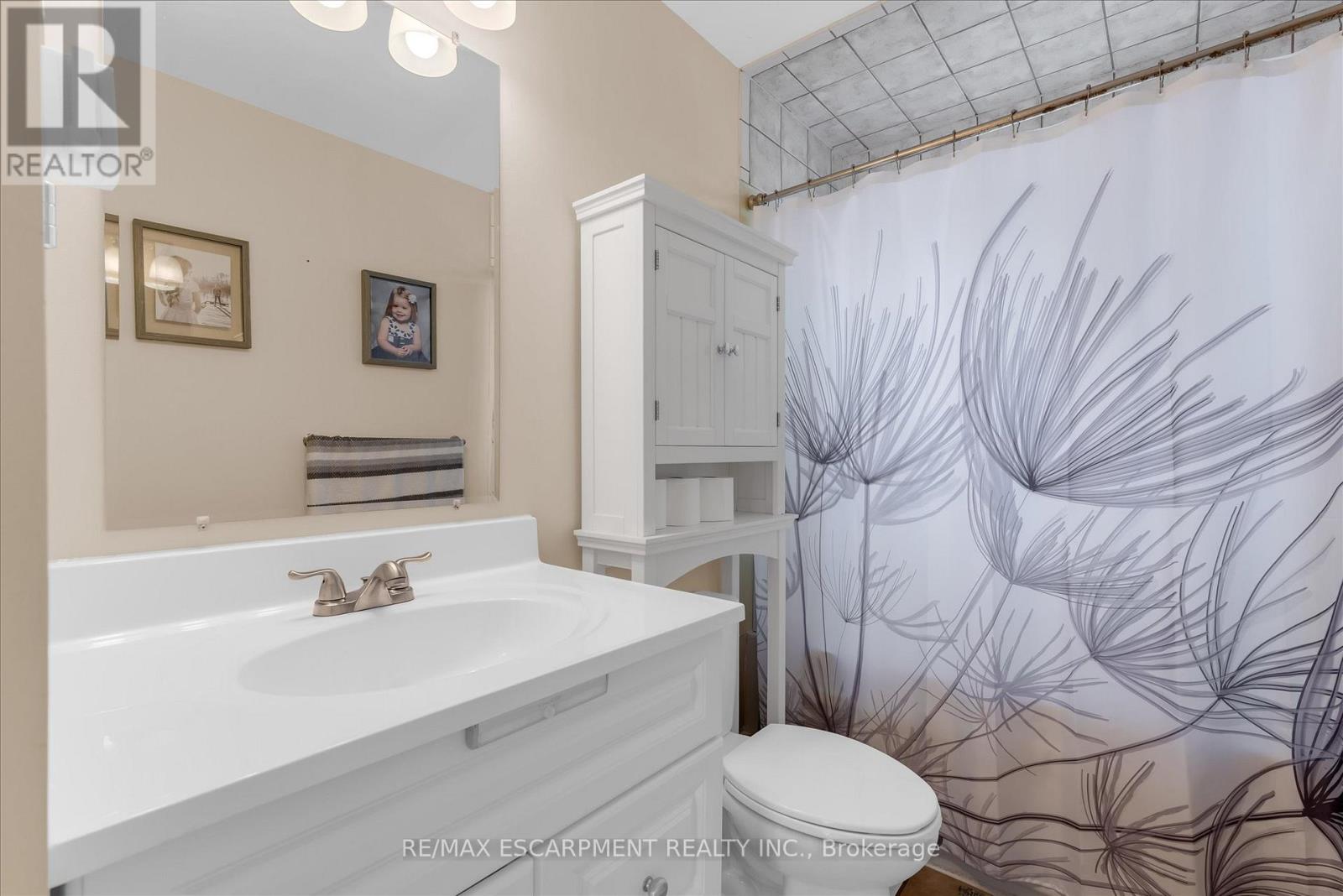 3924 Fletcher Avenue, Lincoln, Ontario  L0R 2C0 - Photo 8 - X12941600