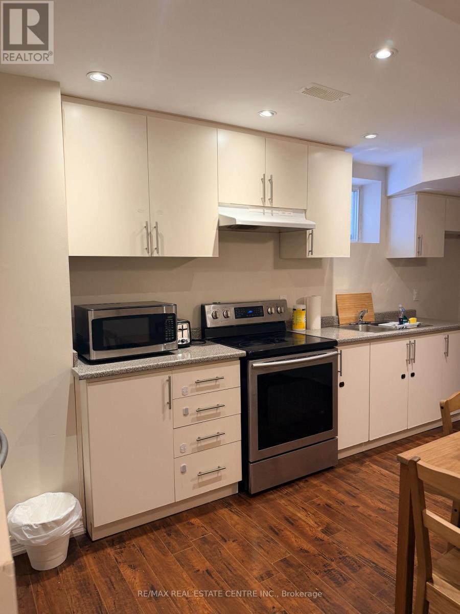 3459 Park Heights Way, Mississauga, Ontario  L5M 0V5 - Photo 26 - W12940030