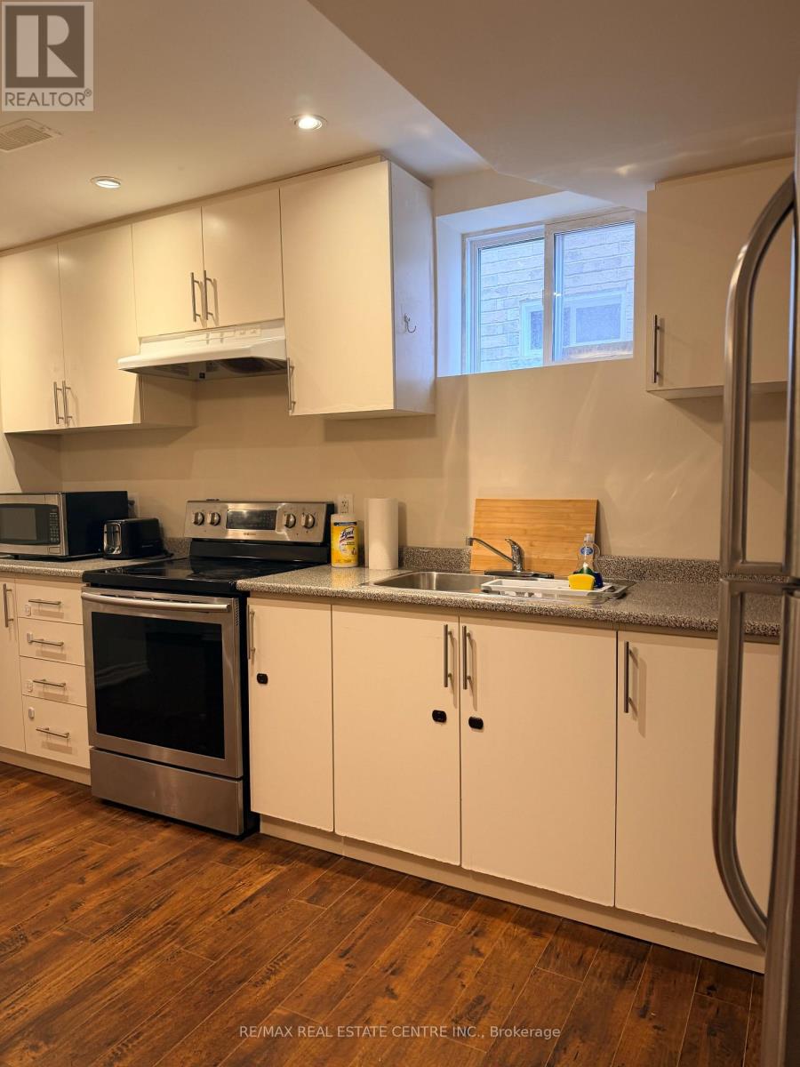 3459 Park Heights Way, Mississauga, Ontario  L5M 0V5 - Photo 29 - W12940030