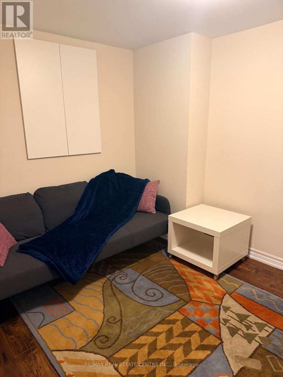 3459 Park Heights Way, Mississauga, Ontario  L5M 0V5 - Photo 27 - W12940030