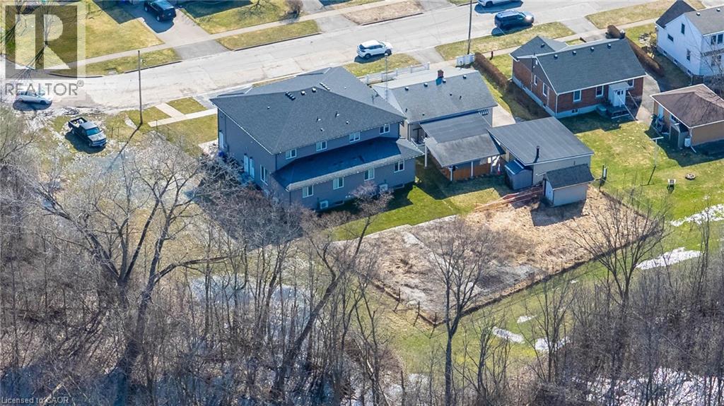 40 Pietz Avenue, Welland, Ontario  L3C 1Z4 - Photo 8 - 40816682