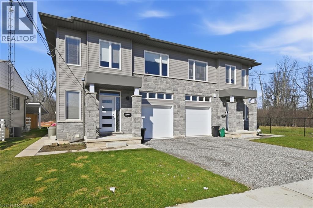 46 Pietz Avenue, Welland, Ontario  L3C 1Z4 - Photo 2 - 40816647