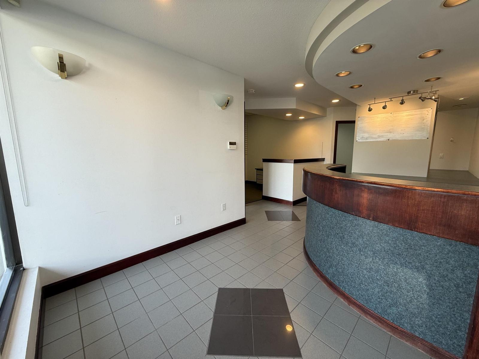 103 2760 Gladwin Road, Abbotsford, British Columbia  V2T 4S6 - Photo 2 - C8077485