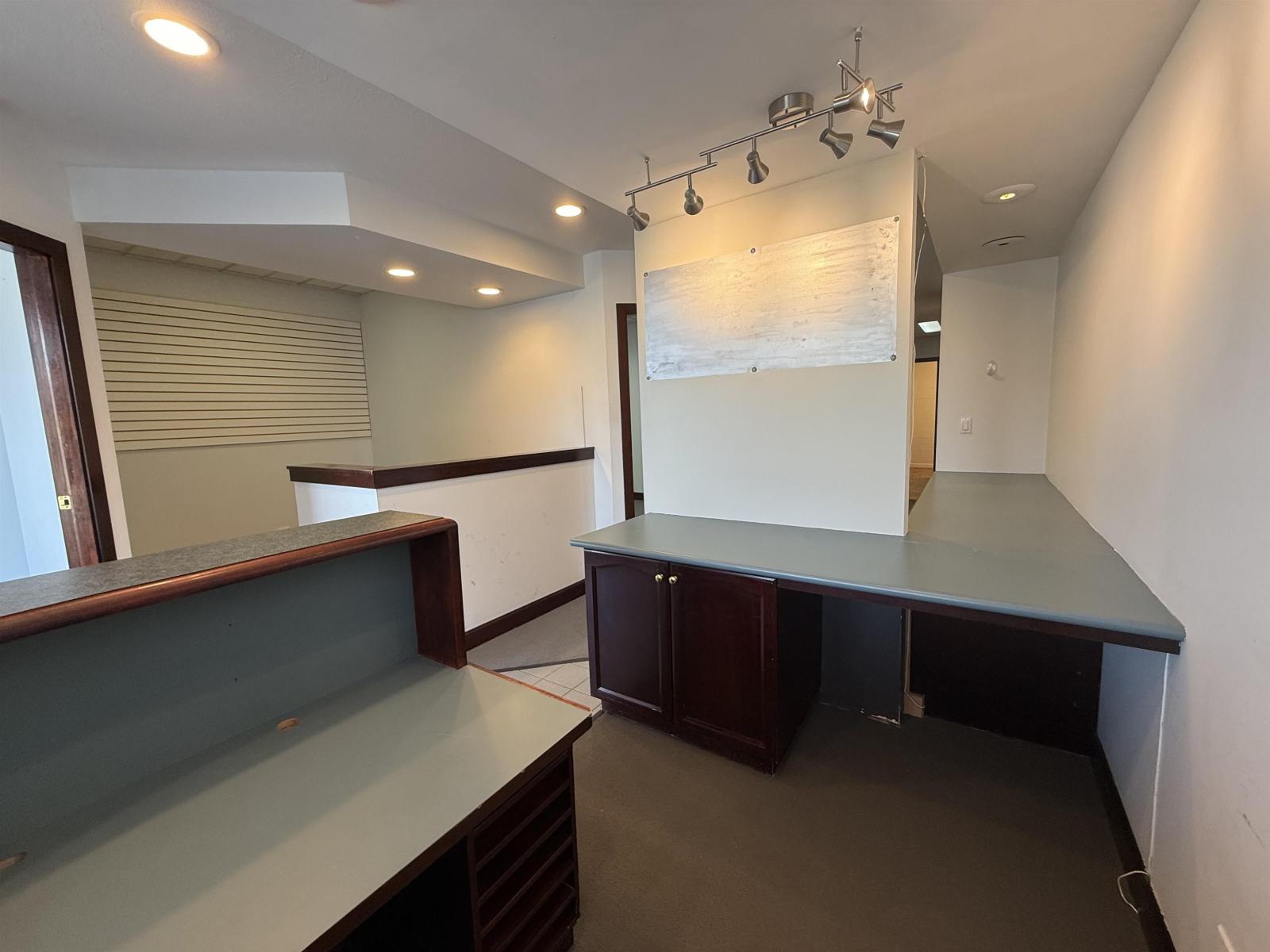 103 2760 Gladwin Road, Abbotsford, British Columbia  V2T 4S6 - Photo 3 - C8077485