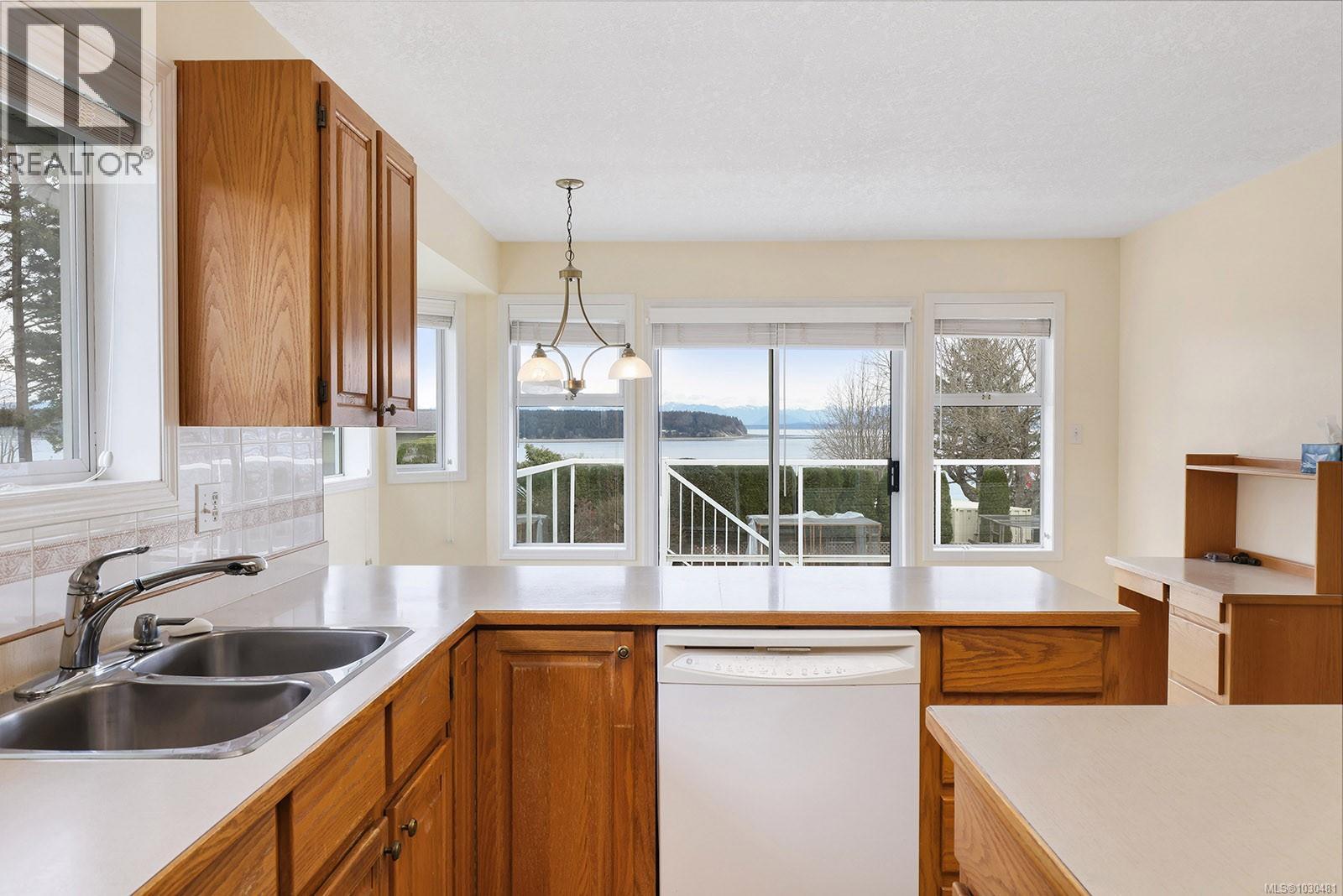 1255 Galerno Rd, Campbell River, British Columbia  V9W 1J7 - Photo 10 - 1030481