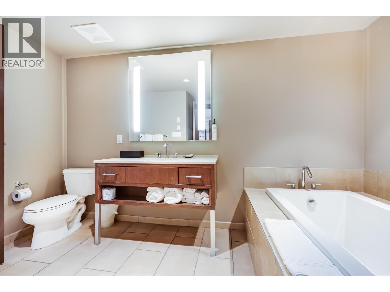 301b 2020 London Lane, Whistler, British Columbia  V0N 1B2 - Photo 12 - R3105603