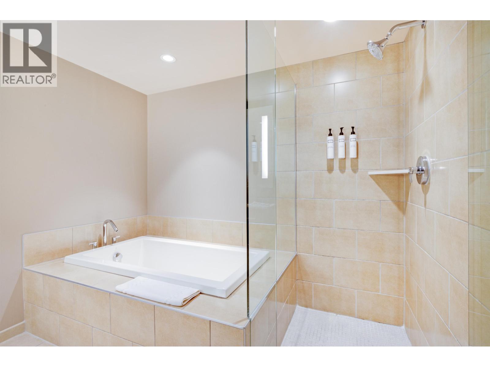 301b 2020 London Lane, Whistler, British Columbia  V0N 1B2 - Photo 18 - R3105603