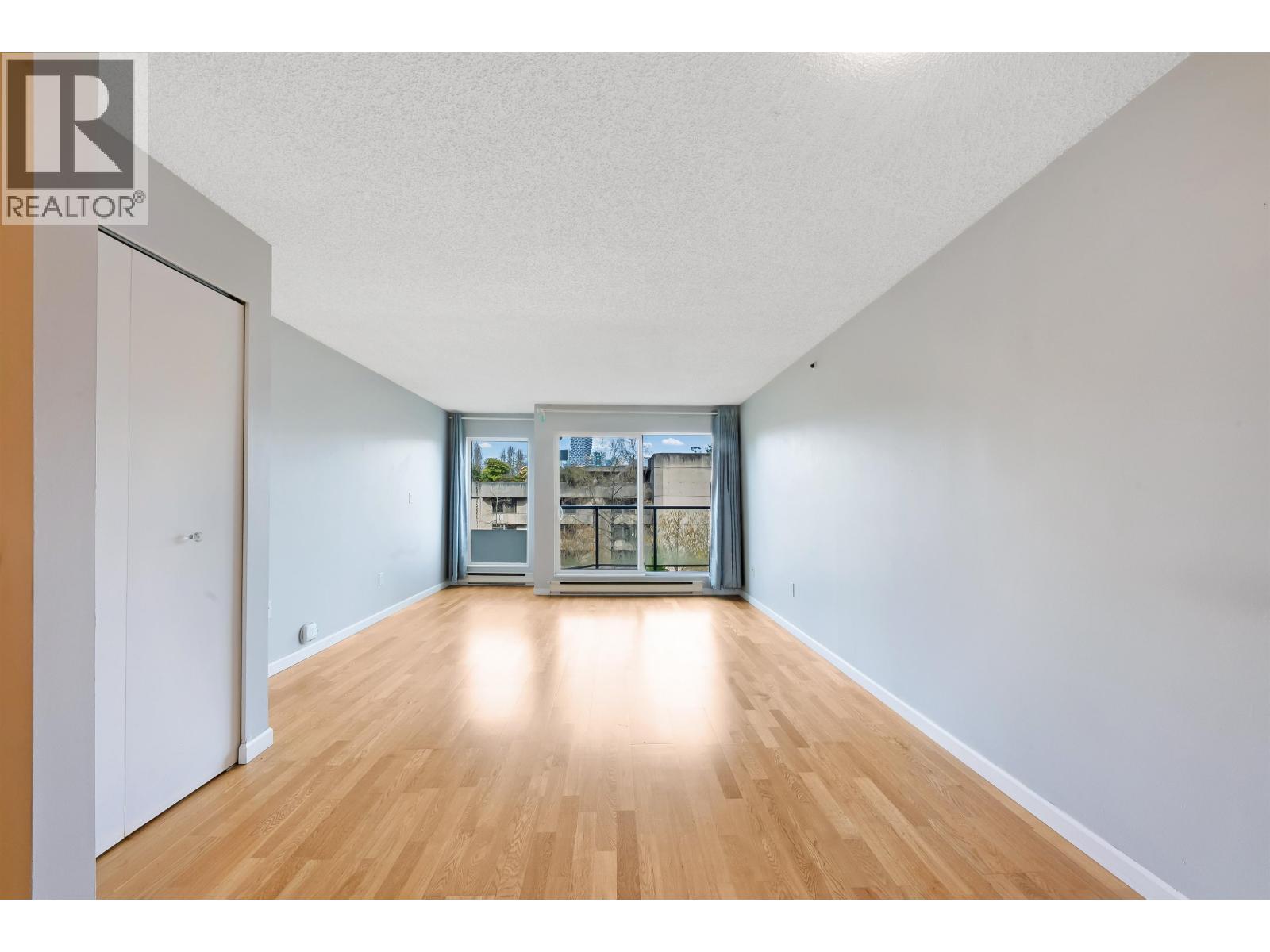 8 1355 W 4th Avenue, Vancouver, British Columbia  V6H 3Y8 - Photo 4 - R3105612