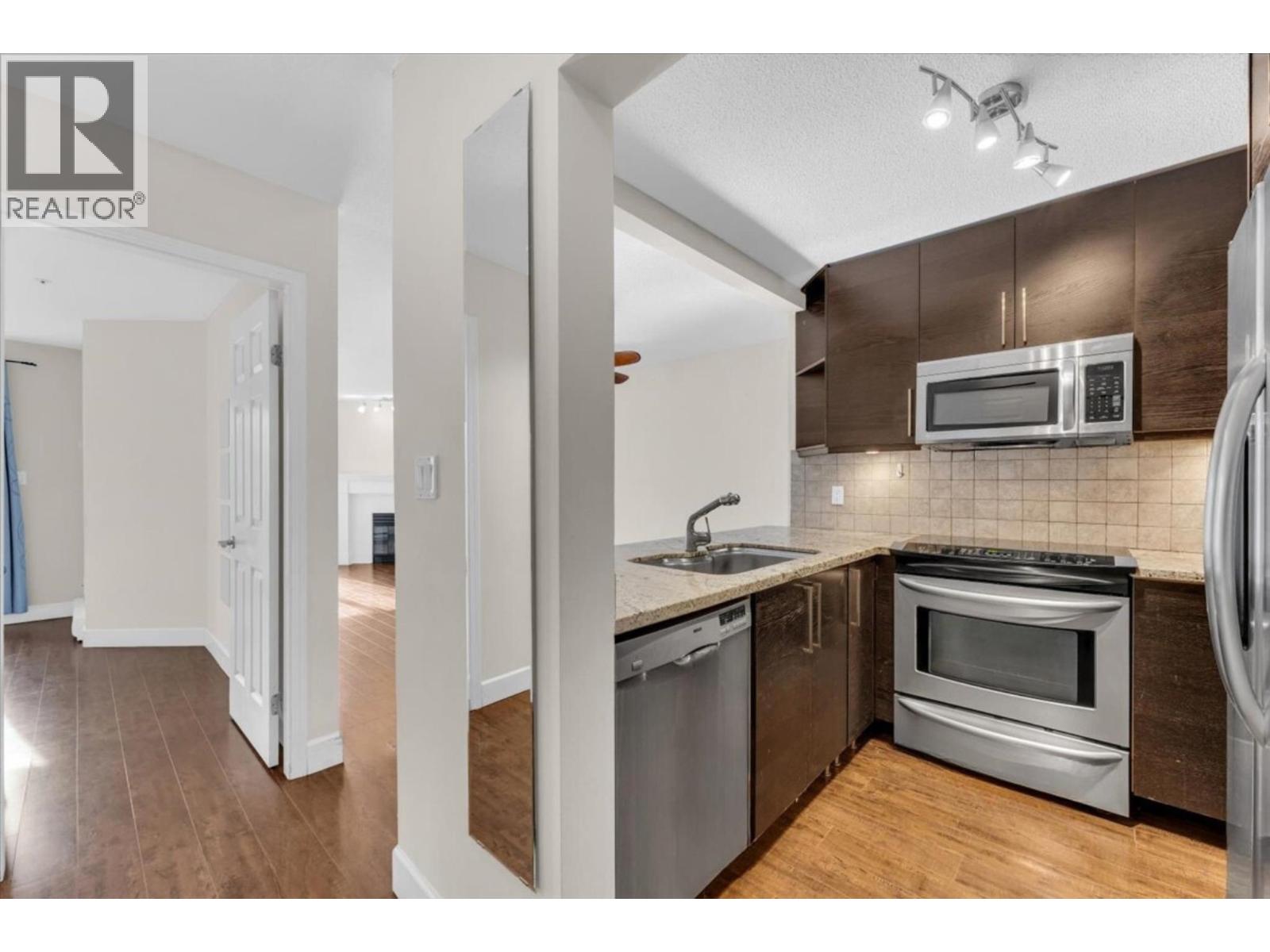 307 876 W 16th Avenue, Vancouver, British Columbia  V5Z 1T1 - Photo 12 - R3105637