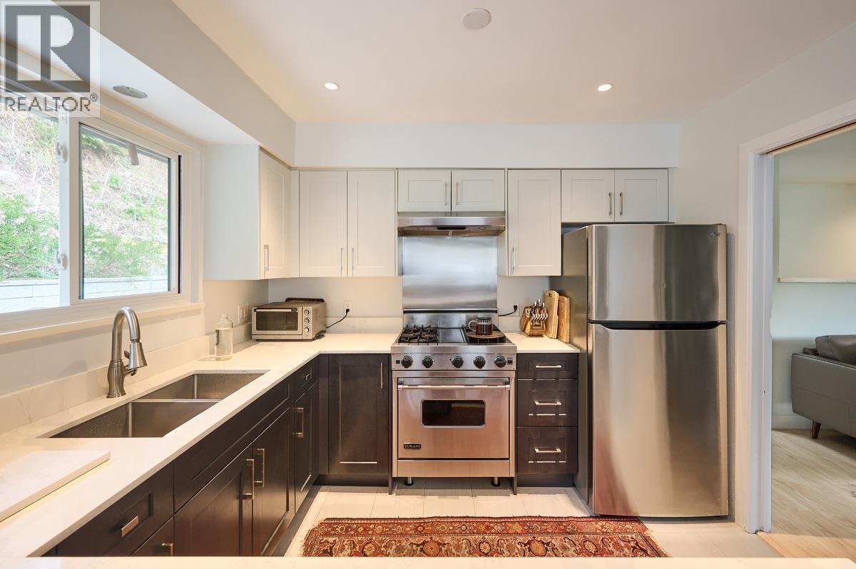 809 Seymour Boulevard, North Vancouver, British Columbia  V7J 3S7 - Photo 6 - R3105616