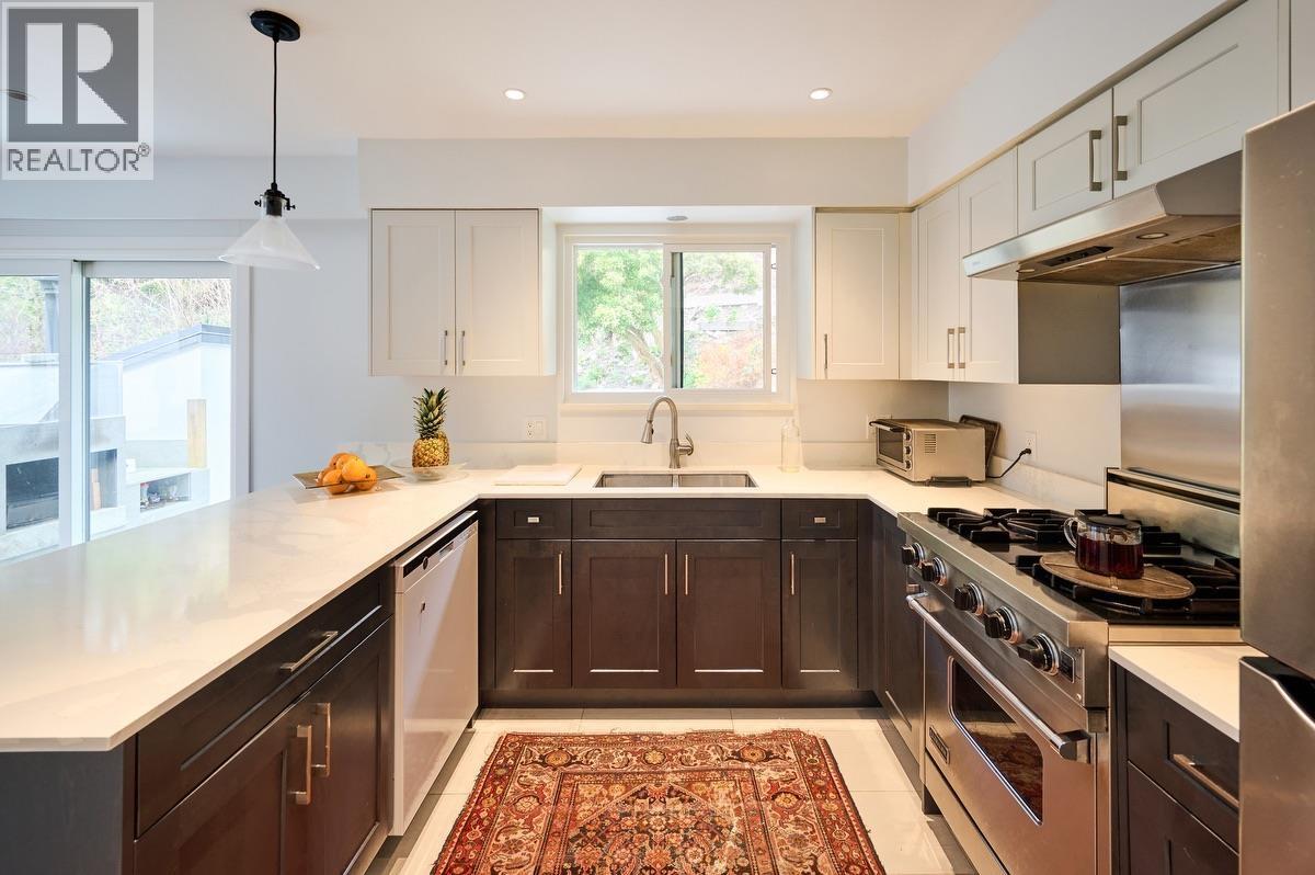 809 Seymour Boulevard, North Vancouver, British Columbia  V7J 3S7 - Photo 7 - R3105616