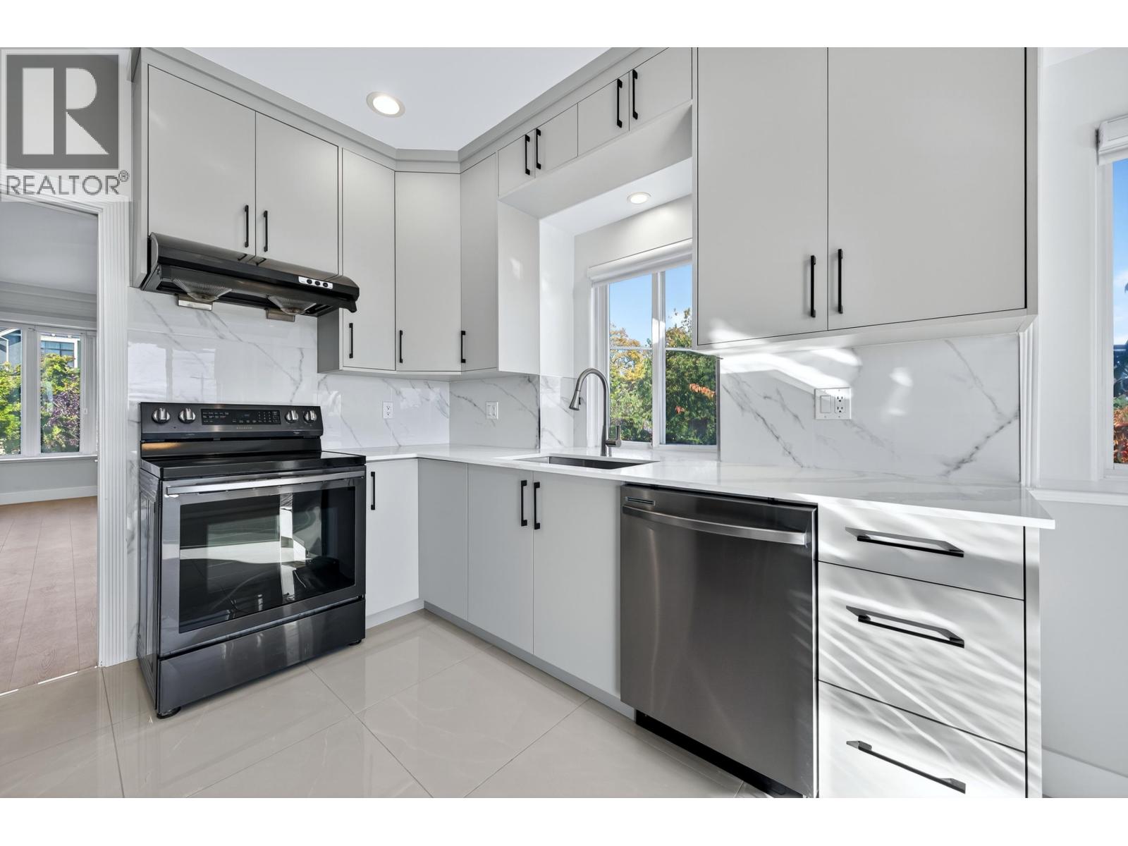 392 E 63rd Avenue, Vancouver, British Columbia  V5X 2J9 - Photo 8 - R3105646