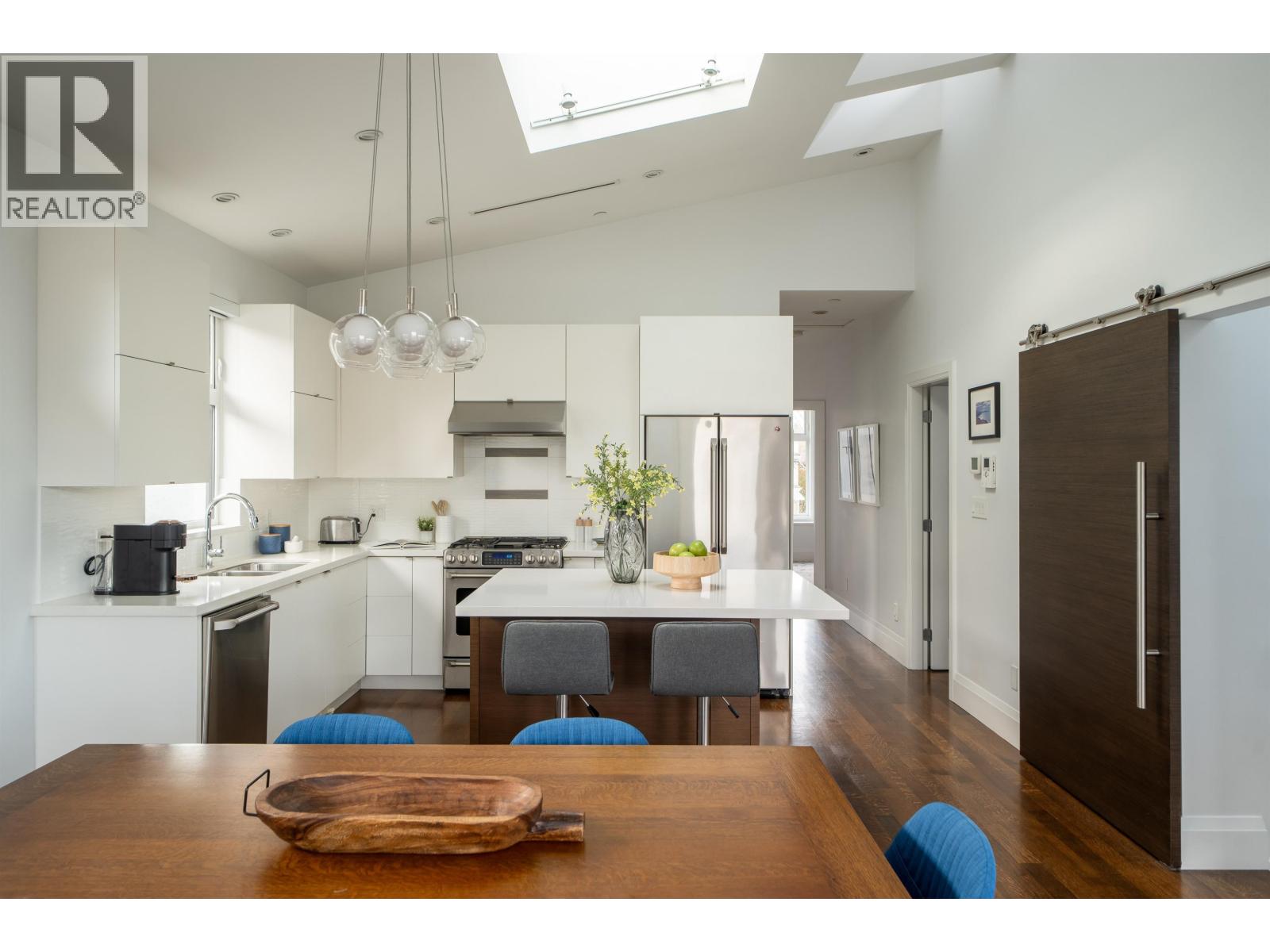 117 W 26th Avenue, Vancouver, British Columbia V5Y 2J6 - Photo 3 - R3105653