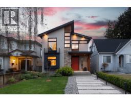 <div class="price">$3,698,000</div> 117 W 26th Avenue, Vancouver<br><div style="margin-bottom:8px;"><small>Engel & Volkers Vancouver</small></div><div class='bed_bath'>6 Bed | 6 Bath</div>