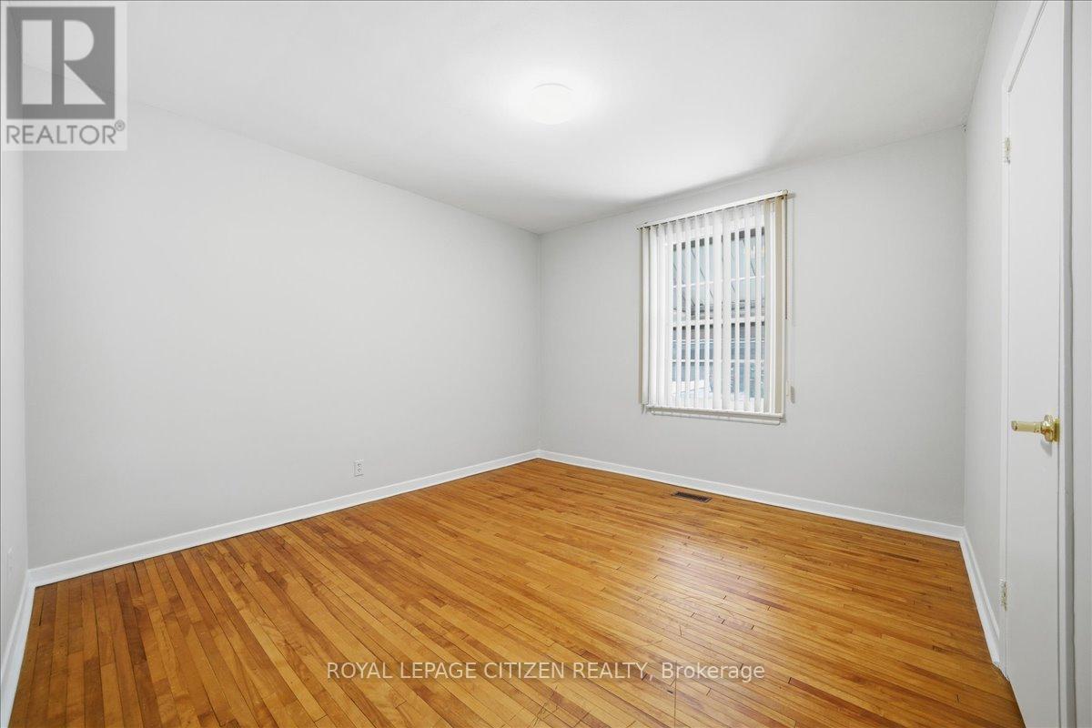 Main - 20 Dunsmore Gardens, Toronto, Ontario  M3H 3M2 - Photo 13 - C12941722