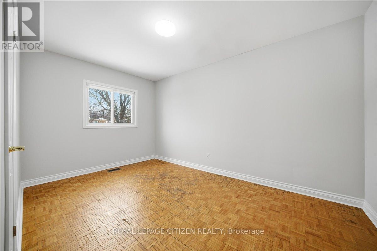 Main - 20 Dunsmore Gardens, Toronto, Ontario  M3H 3M2 - Photo 17 - C12941722