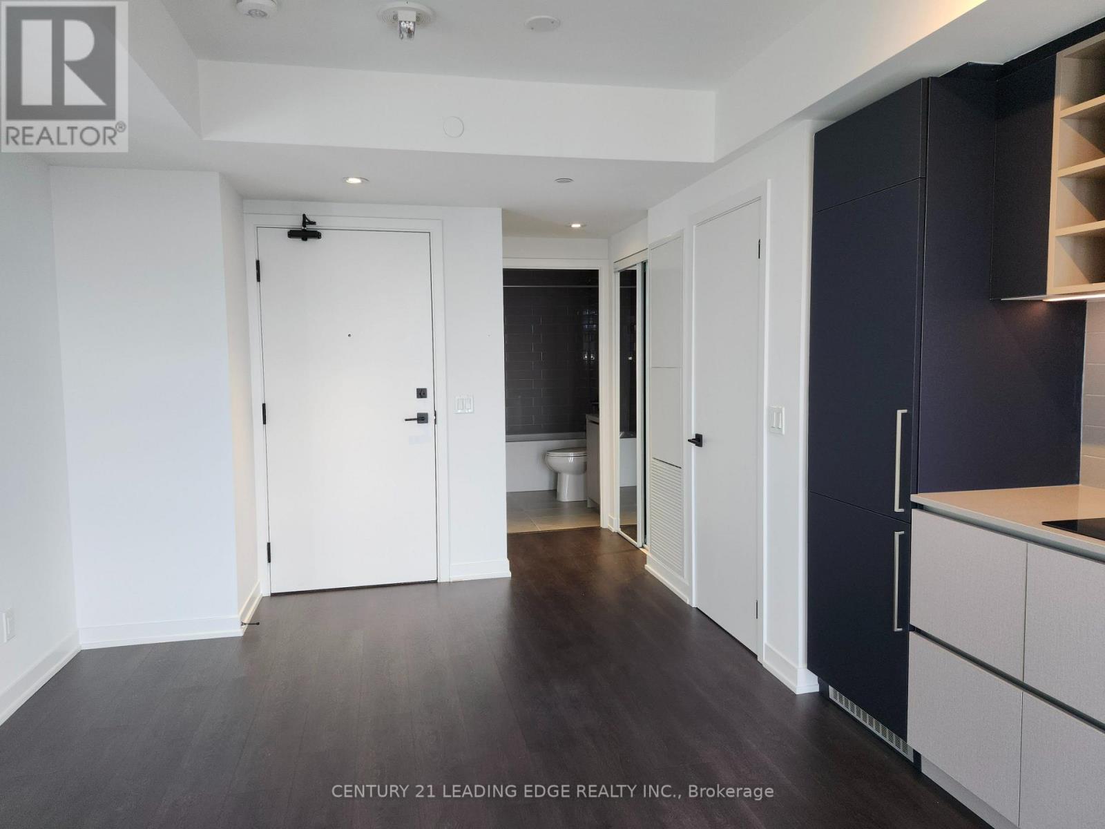 3705 - 319 Jarvis Street, Toronto, Ontario  M5B 0C8 - Photo 4 - C12941730