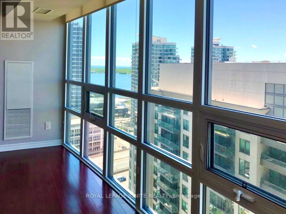 2202 - 19 Grand Trunk Crescent, Toronto, Ontario  M5J 3A3 - Photo 6 - C12941740