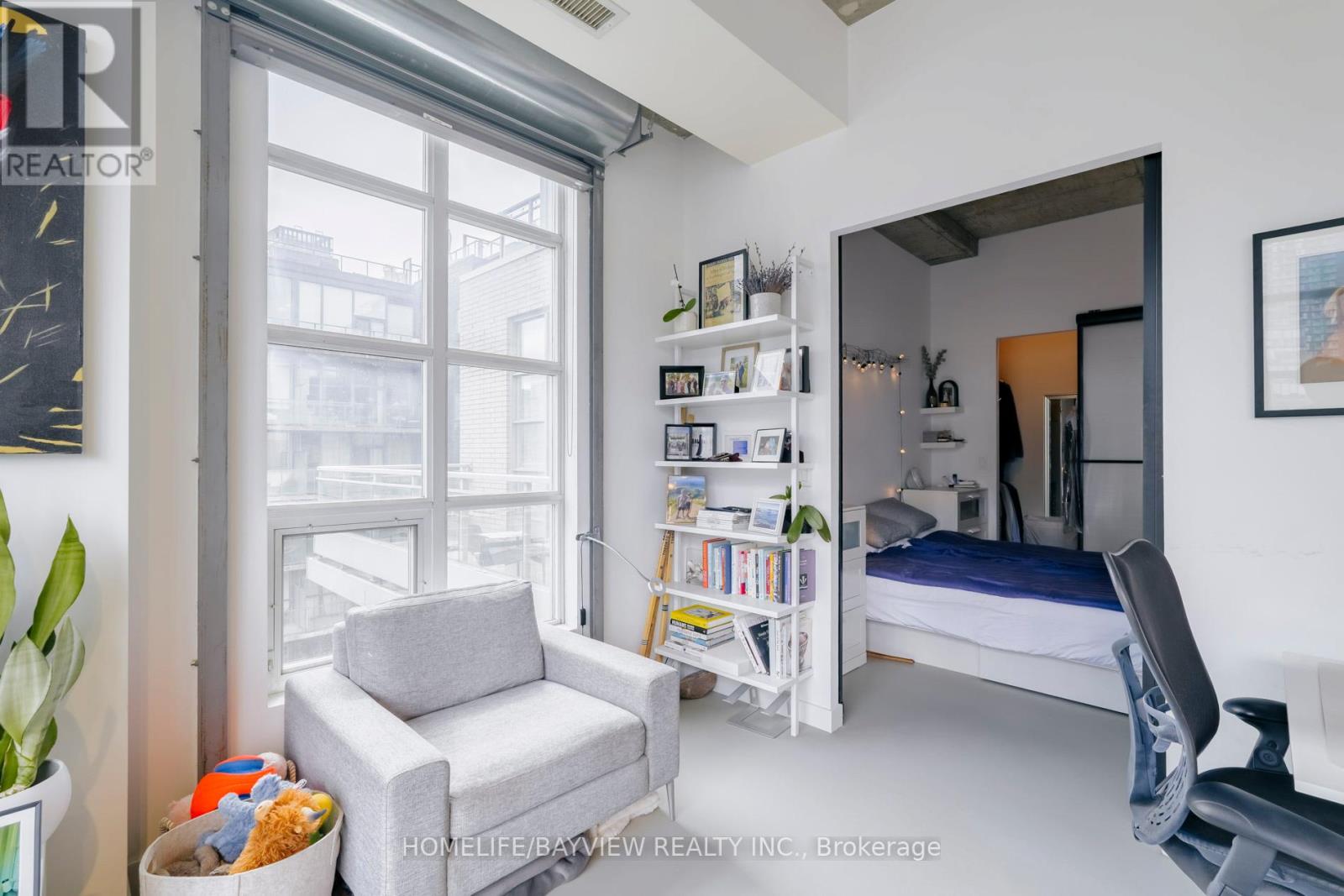 1002 - 23 Brant Street, Toronto, Ontario  M5V 2L5 - Photo 16 - C12941746