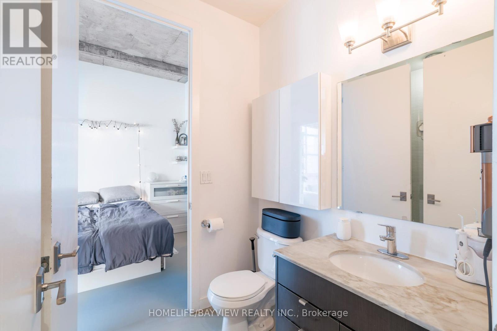 1002 - 23 Brant Street, Toronto, Ontario  M5V 2L5 - Photo 7 - C12941746