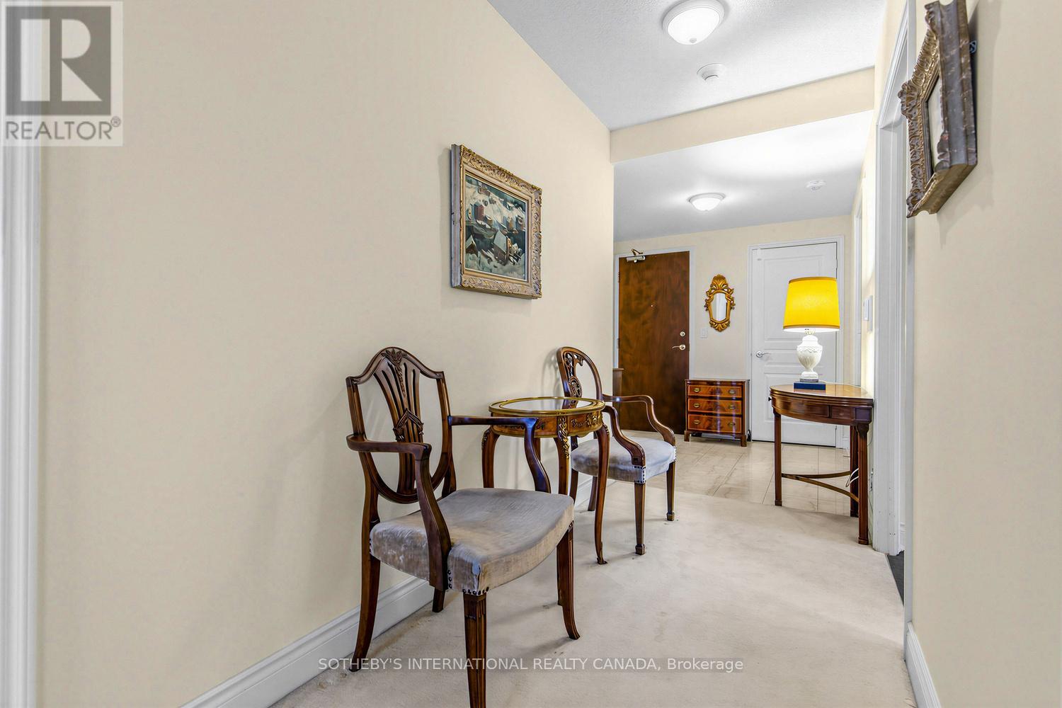 814 - 10 Delisle Avenue, Toronto, Ontario  M4V 3C6 - Photo 13 - C12941768