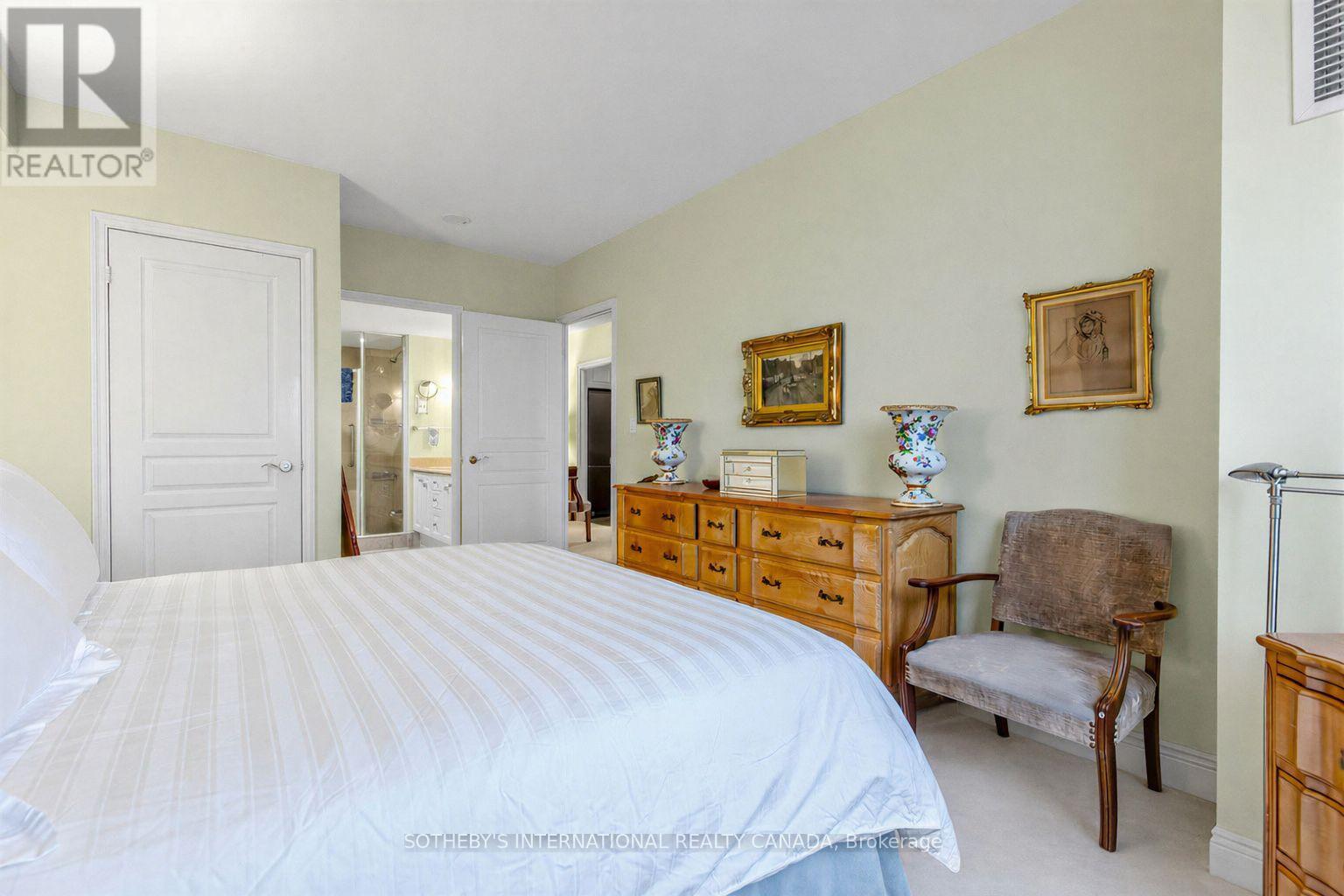 814 - 10 Delisle Avenue, Toronto, Ontario  M4V 3C6 - Photo 16 - C12941768