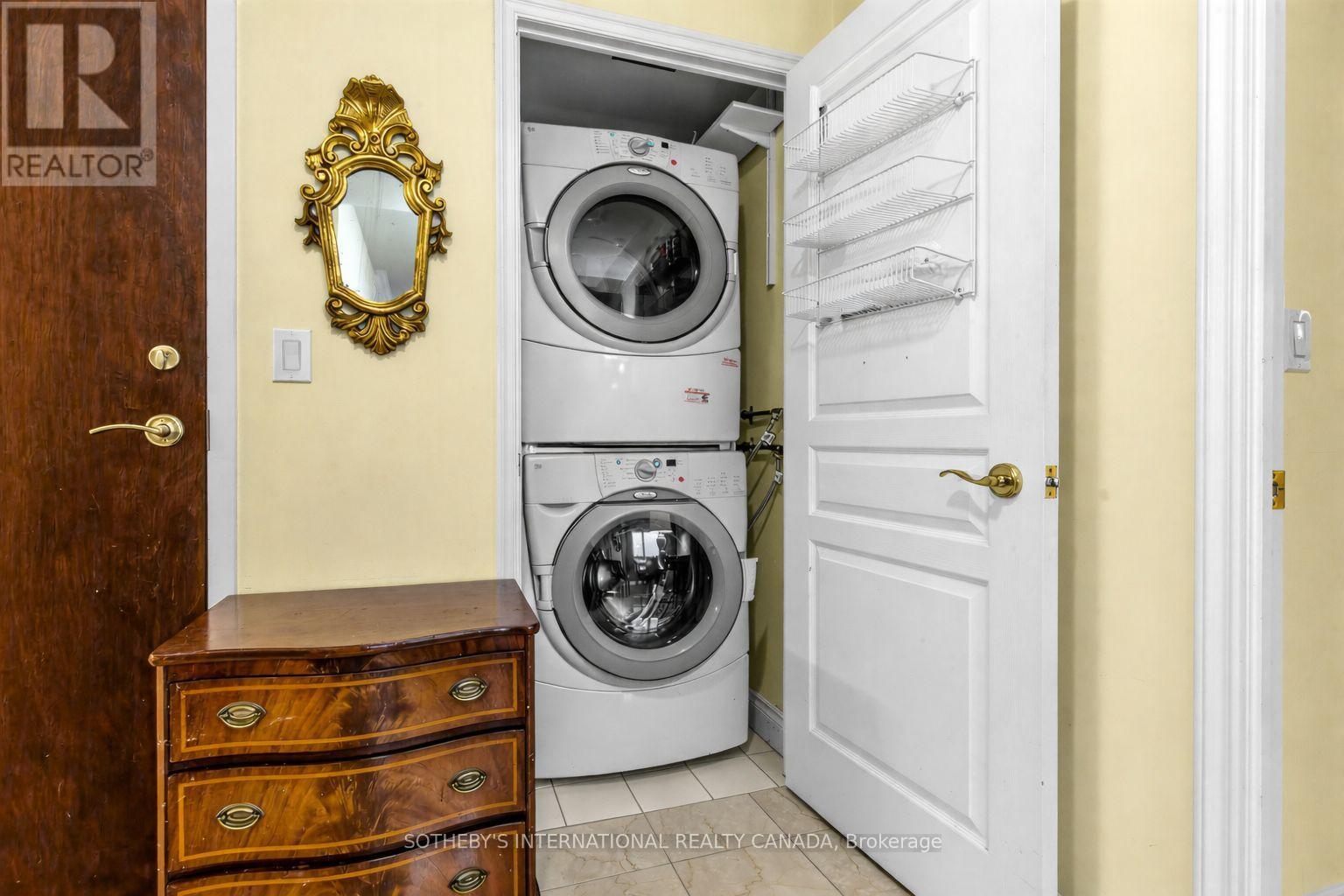 814 - 10 Delisle Avenue, Toronto, Ontario  M4V 3C6 - Photo 19 - C12941768