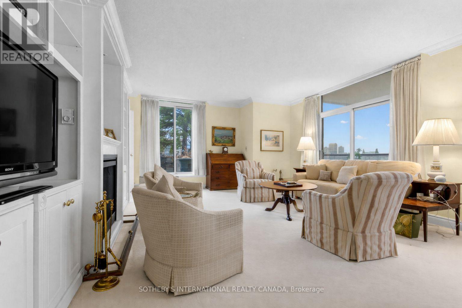 814 - 10 Delisle Avenue, Toronto, Ontario  M4V 3C6 - Photo 6 - C12941768