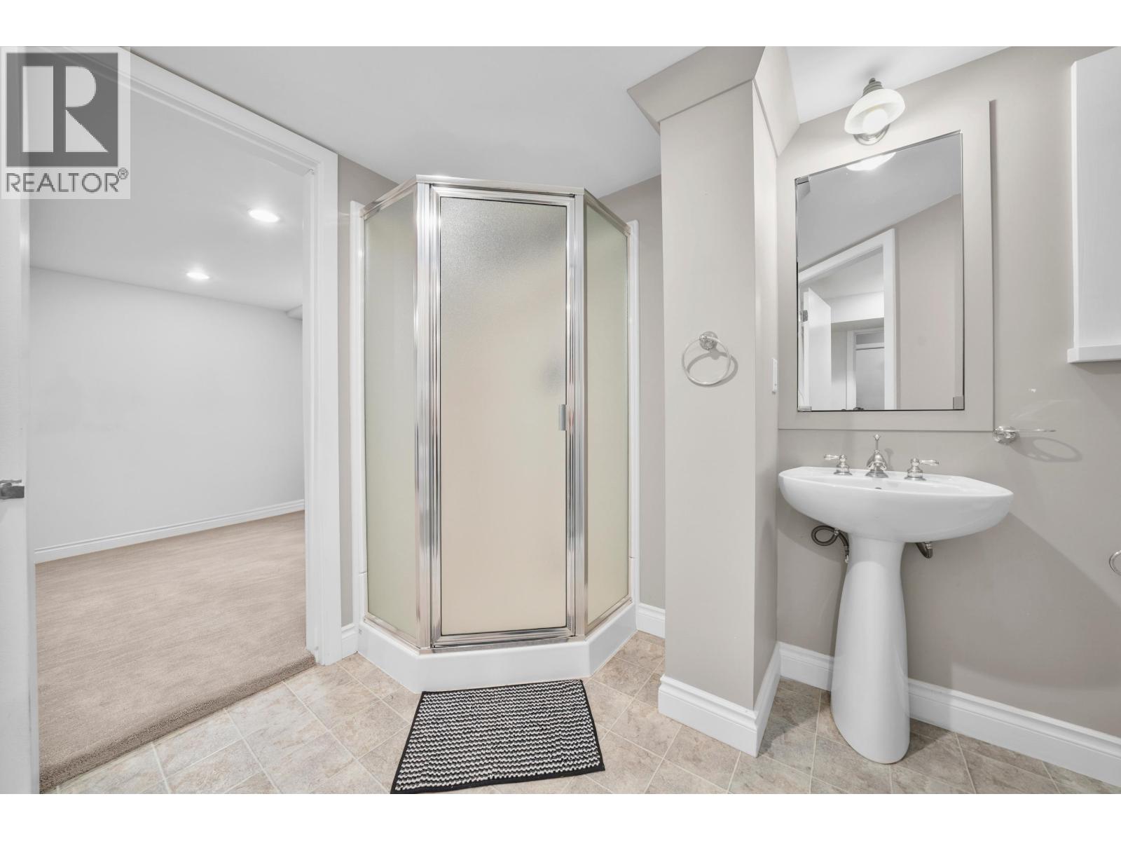 2160 Jordan Drive, Burnaby, British Columbia  V5B 4E8 - Photo 24 - R3104962