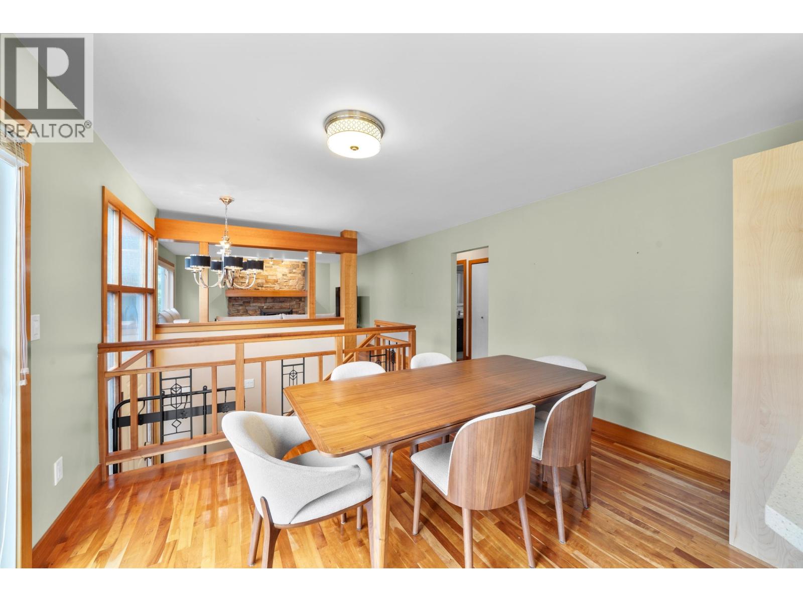 2160 Jordan Drive, Burnaby, British Columbia  V5B 4E8 - Photo 8 - R3104962