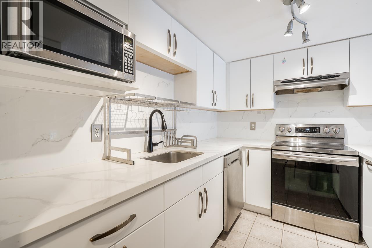 8 7375 Montecito Drive, Burnaby, British Columbia  V5A 1R4 - Photo 12 - R3105593