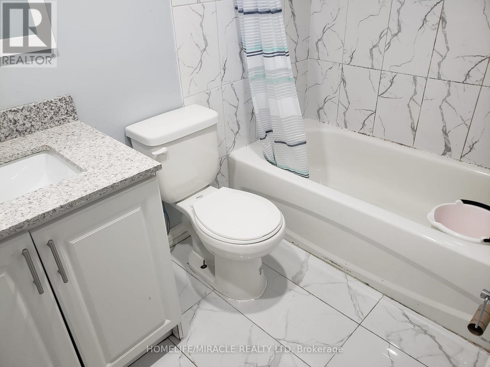 505 Silverstone Drive, Toronto, Ontario  M9V 4G8 - Photo 21 - W12924756