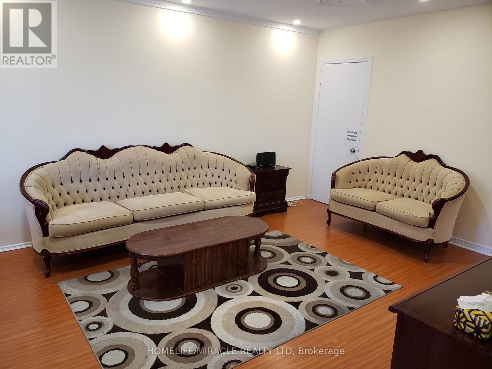 505 Silverstone Drive, Toronto, Ontario  M9V 4G8 - Photo 5 - W12924756