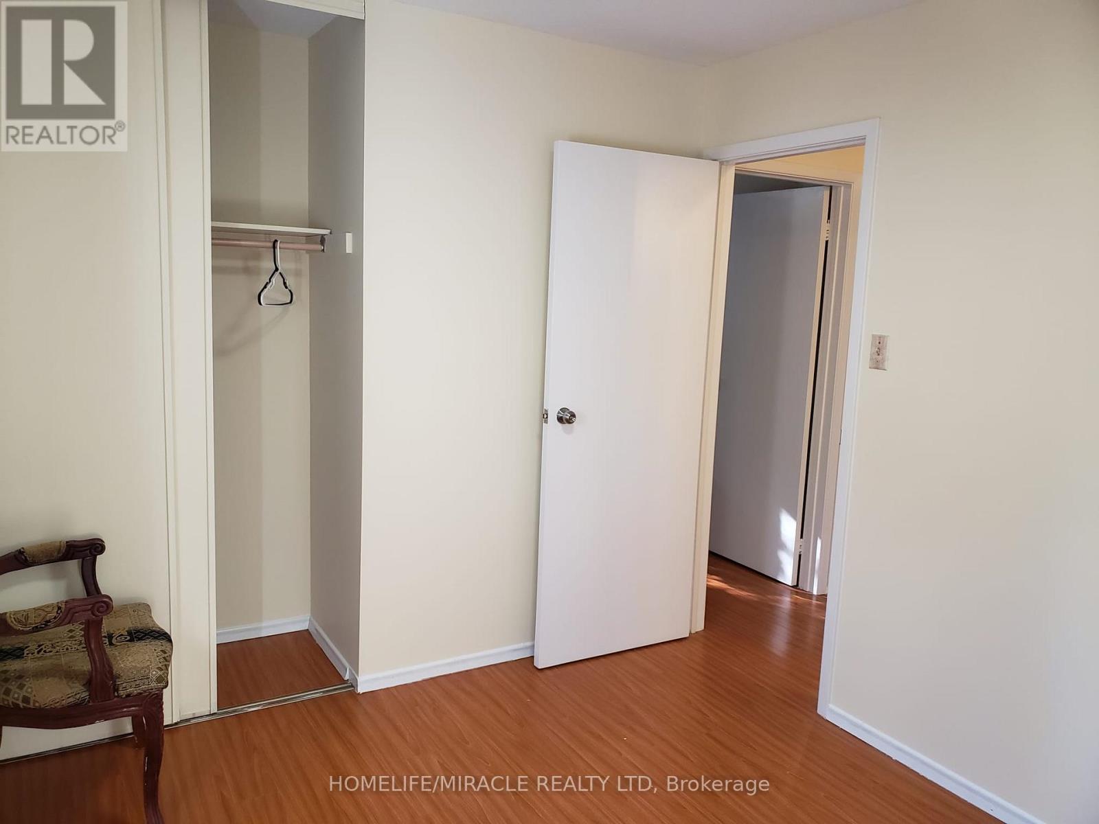 505 Silverstone Drive, Toronto, Ontario  M9V 4G8 - Photo 9 - W12924756