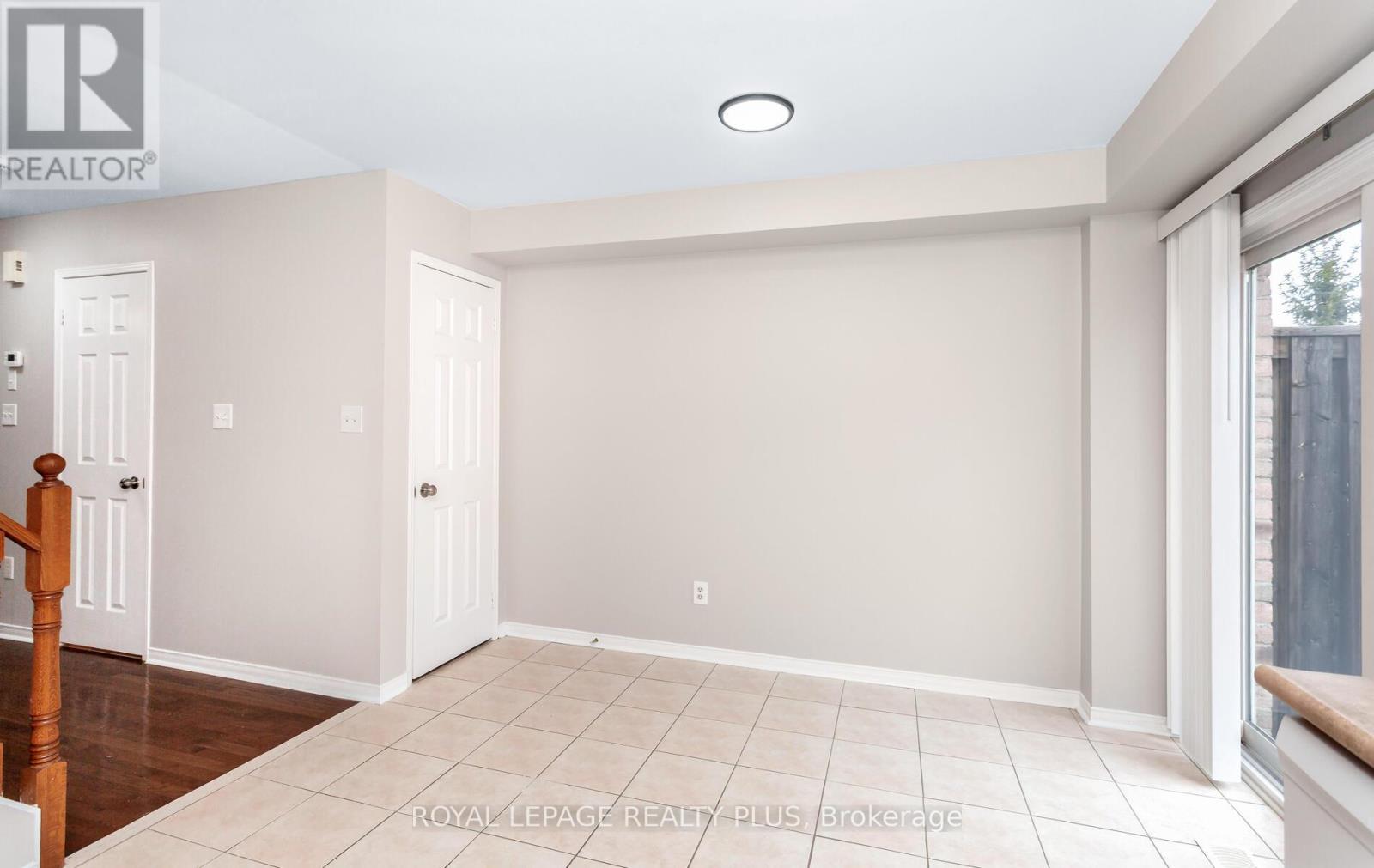 7127 Chatham Court, Mississauga, Ontario  L5N 8R1 - Photo 14 - W12933424