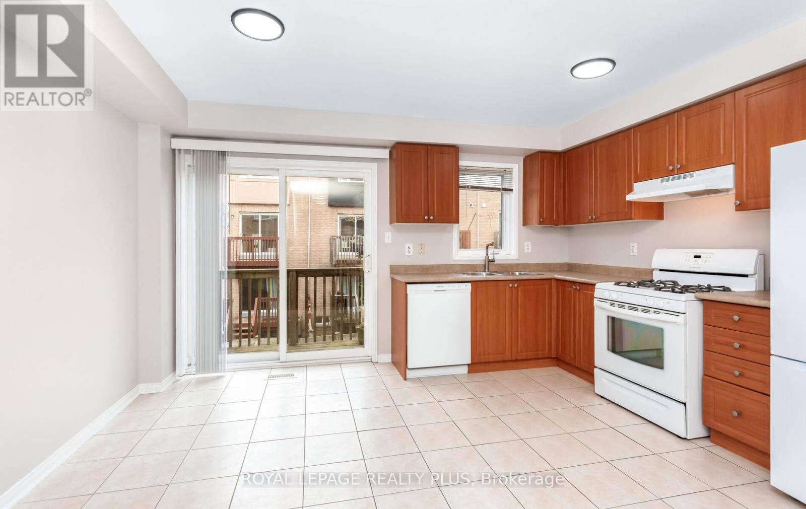 7127 Chatham Court, Mississauga, Ontario  L5N 8R1 - Photo 11 - W12933424