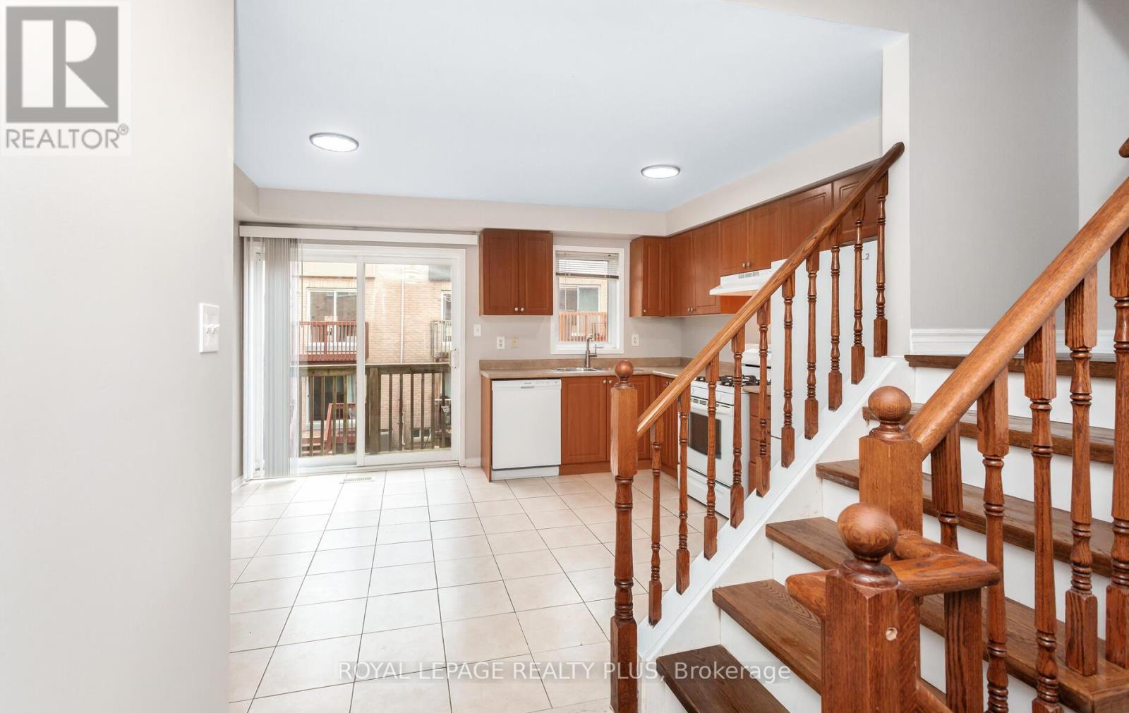 7127 Chatham Court, Mississauga, Ontario  L5N 8R1 - Photo 10 - W12933424