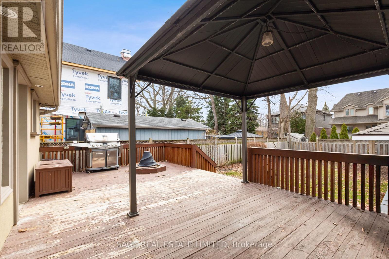 11 Chelsea Drive, Toronto, Ontario  M8W 4R5 - Photo 19 - W12940372