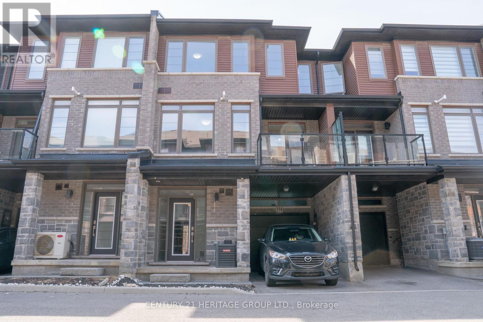 258 - 30 TIMES SQUARE BOULEVARD, Hamilton, Ontario