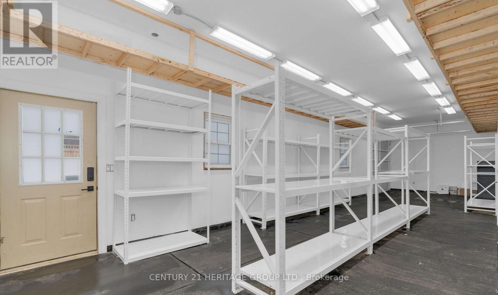 1 Dufferin Street, Innisfil (Cookstown), Ontario  L0L 1L0 - Photo 10 - N12941756