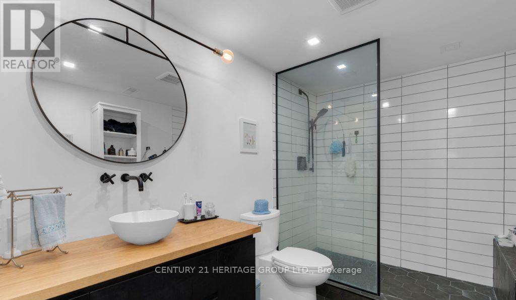 1 Dufferin Street, Innisfil (Cookstown), Ontario  L0L 1L0 - Photo 12 - N12941756