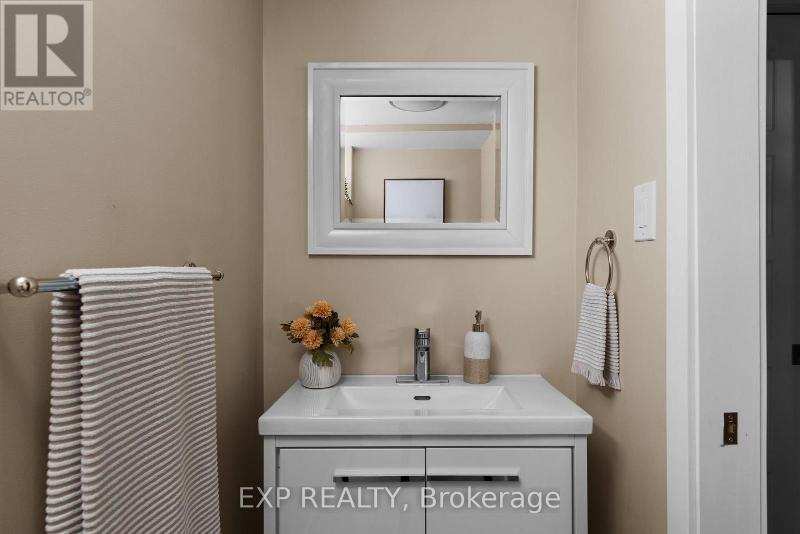 36 Sophia Street W, Barrie (Queen's Park), Ontario  L4N 1J3 - Photo 33 - S12941748