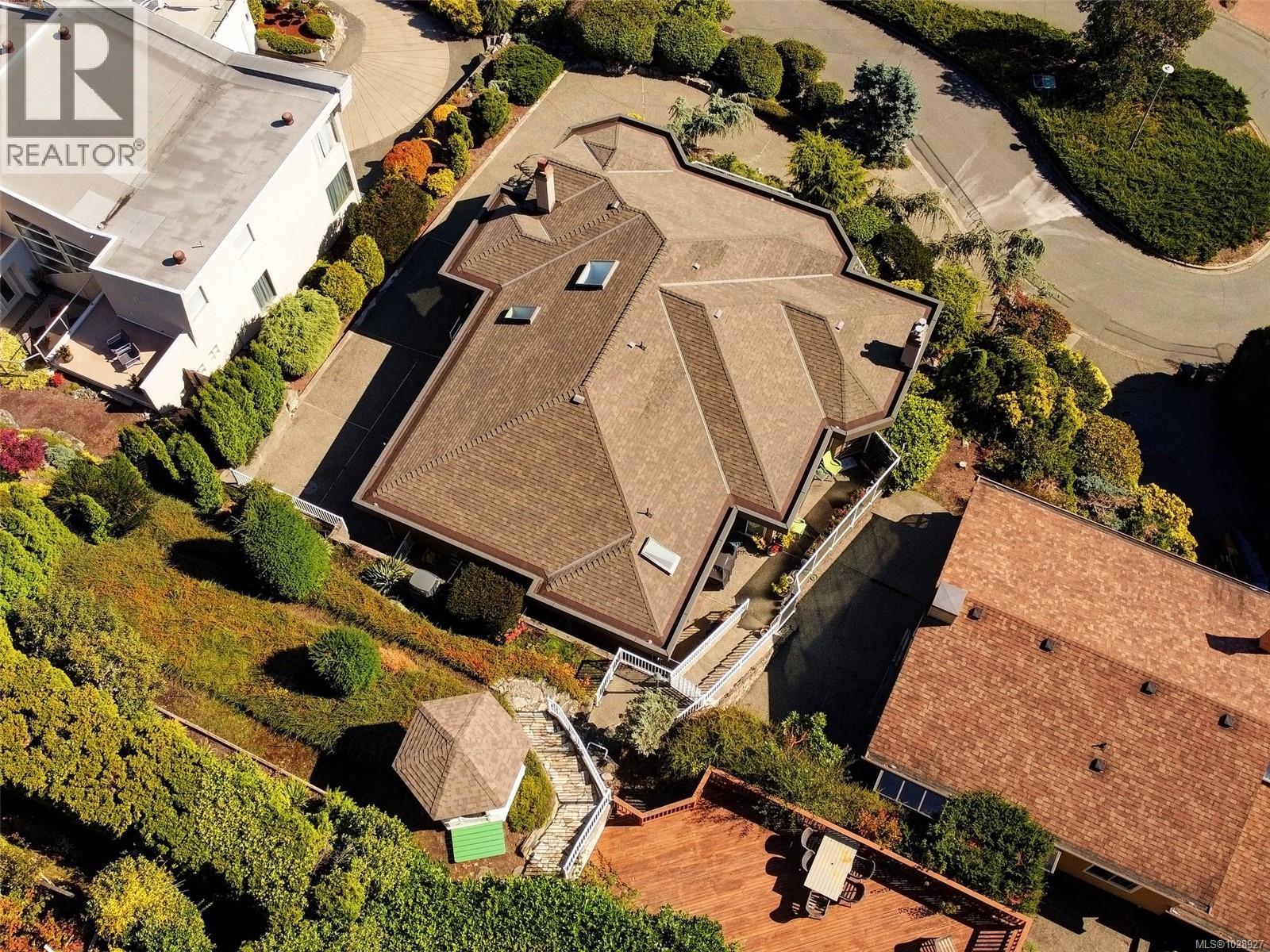 5009 Georgia Park Terr, Saanich, British Columbia  V8Y 2B8 - Photo 32 - 1028927