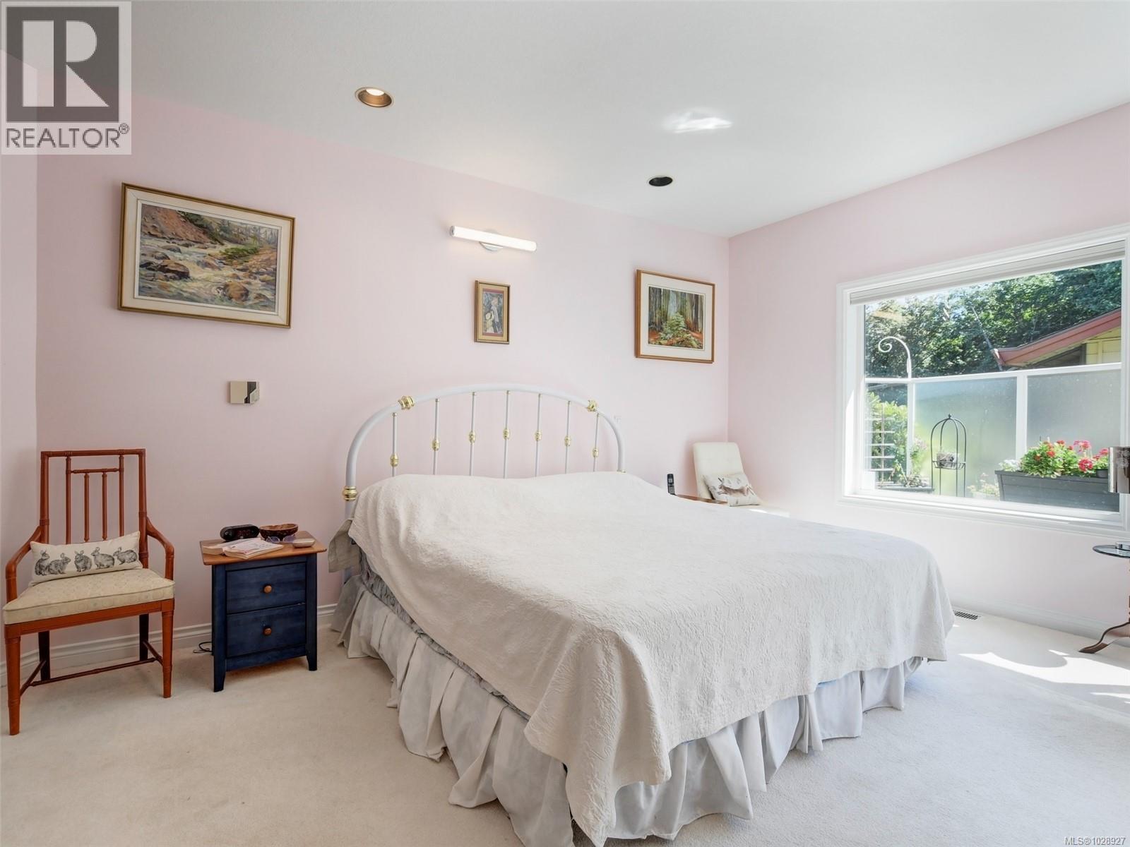 5009 Georgia Park Terr, Saanich, British Columbia  V8Y 2B8 - Photo 15 - 1028927