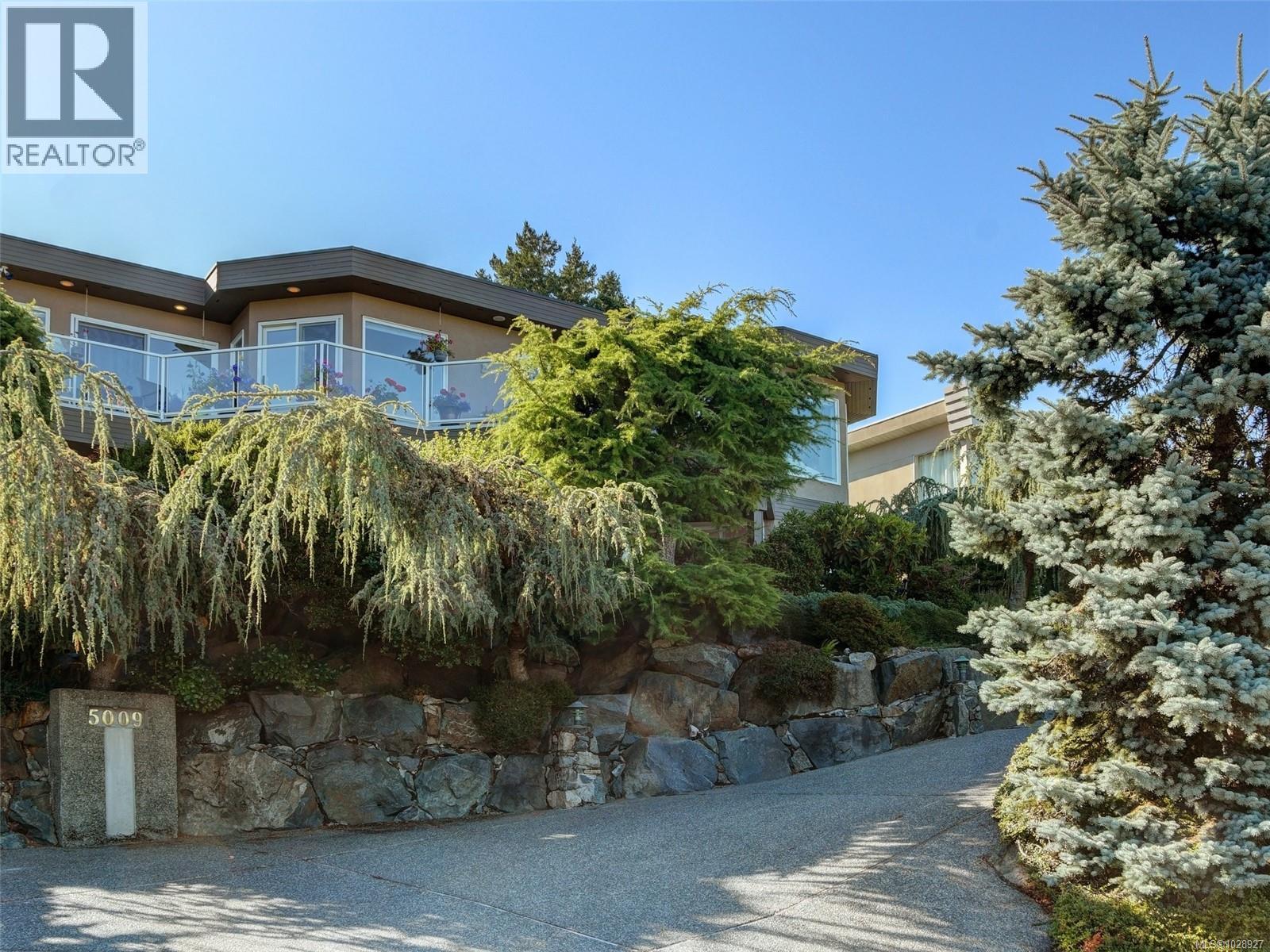 5009 Georgia Park Terr, Saanich, British Columbia  V8Y 2B8 - Photo 16 - 1028927