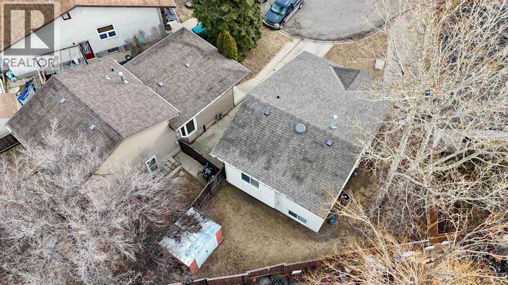 15 Dakota Road W, Lethbridge, Alberta  T1K 5L4 - Photo 2 - A2284905
