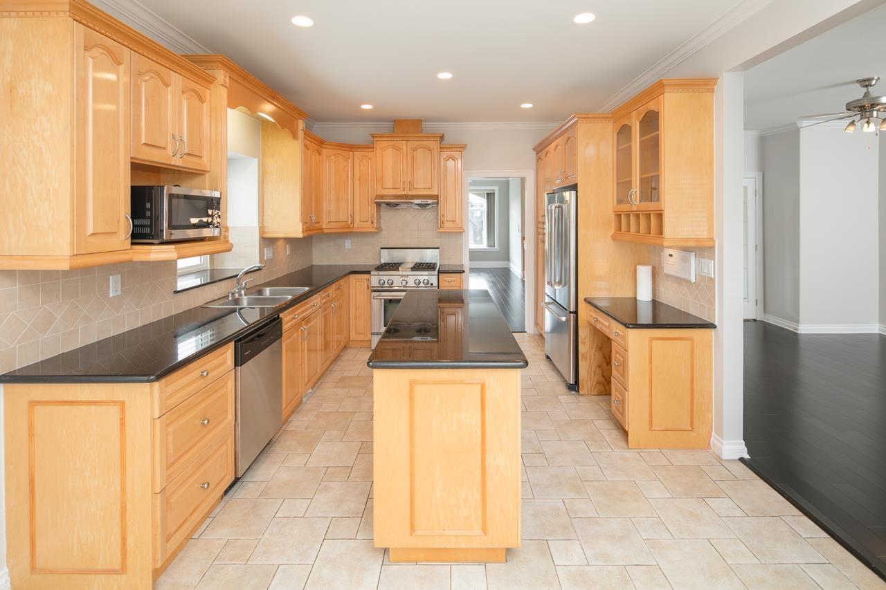 13479 98a Avenue, Surrey, British Columbia  V3T 1C7 - Photo 5 - R3105652